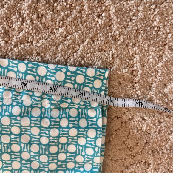 Talbots Heritage Capri Aqua & White Patterned  Pants Size 6P - Picture 9 of 11